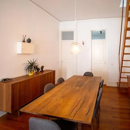 Acogedor Apartamento Con Atico En